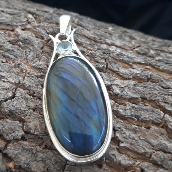 Stunning Labradorite Spectrolite Silver Pendant - Picture 7 of 11